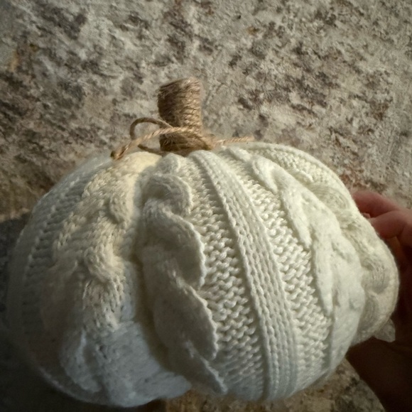Cozy Knit Pumpkin Decor - Picture 4 of 4